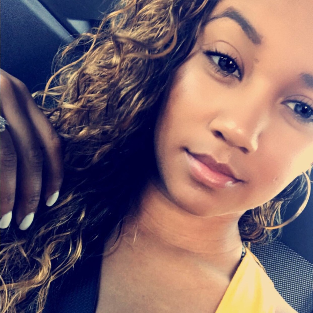 Meet your Posher, Iesha